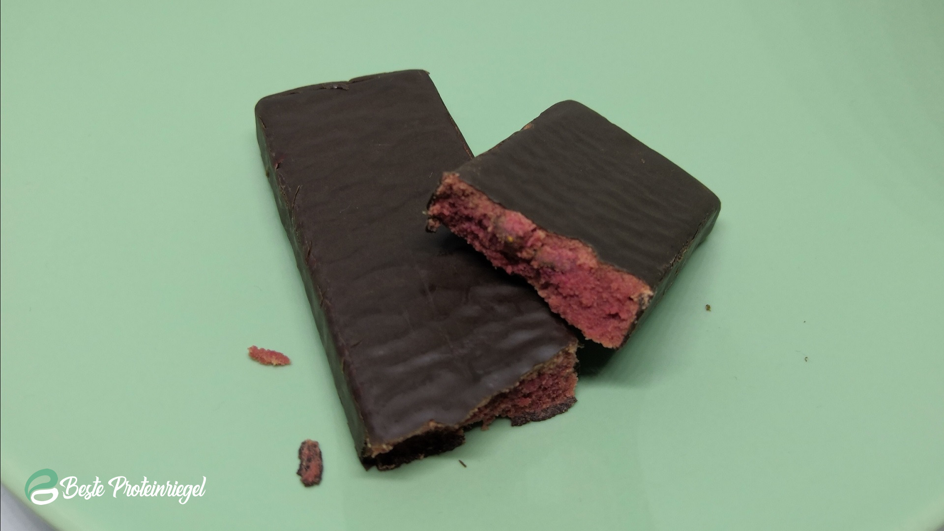 Olimp Veggie Protein Bar aufgeschnitten